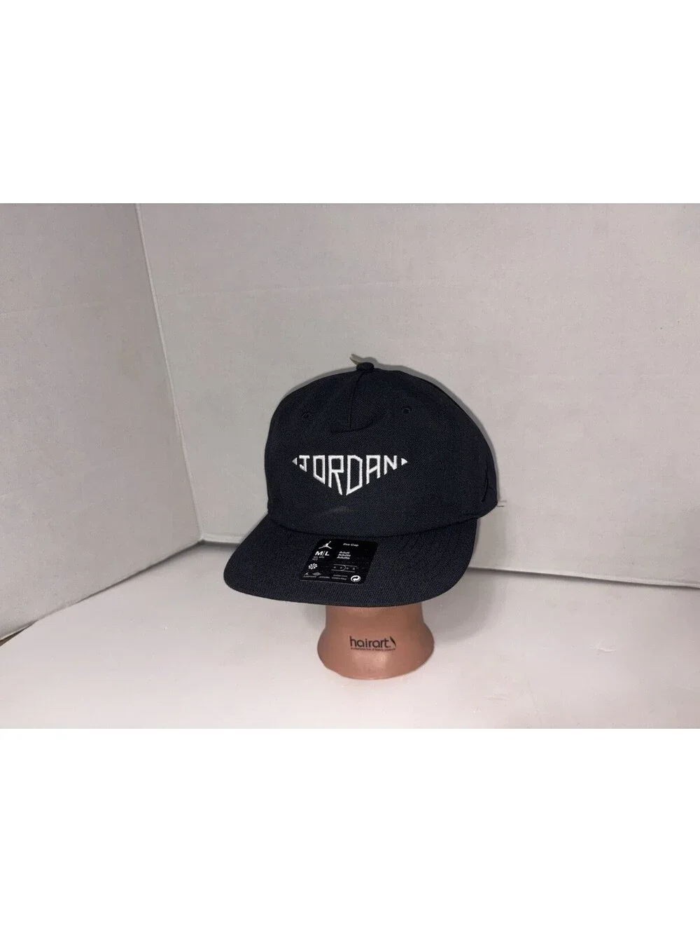 NIKE JORDAN (PRO CAP) MENS SNAPBACK HAT (M/L ADJUSTABLE) NWT BLACK/WHITE LOGO
